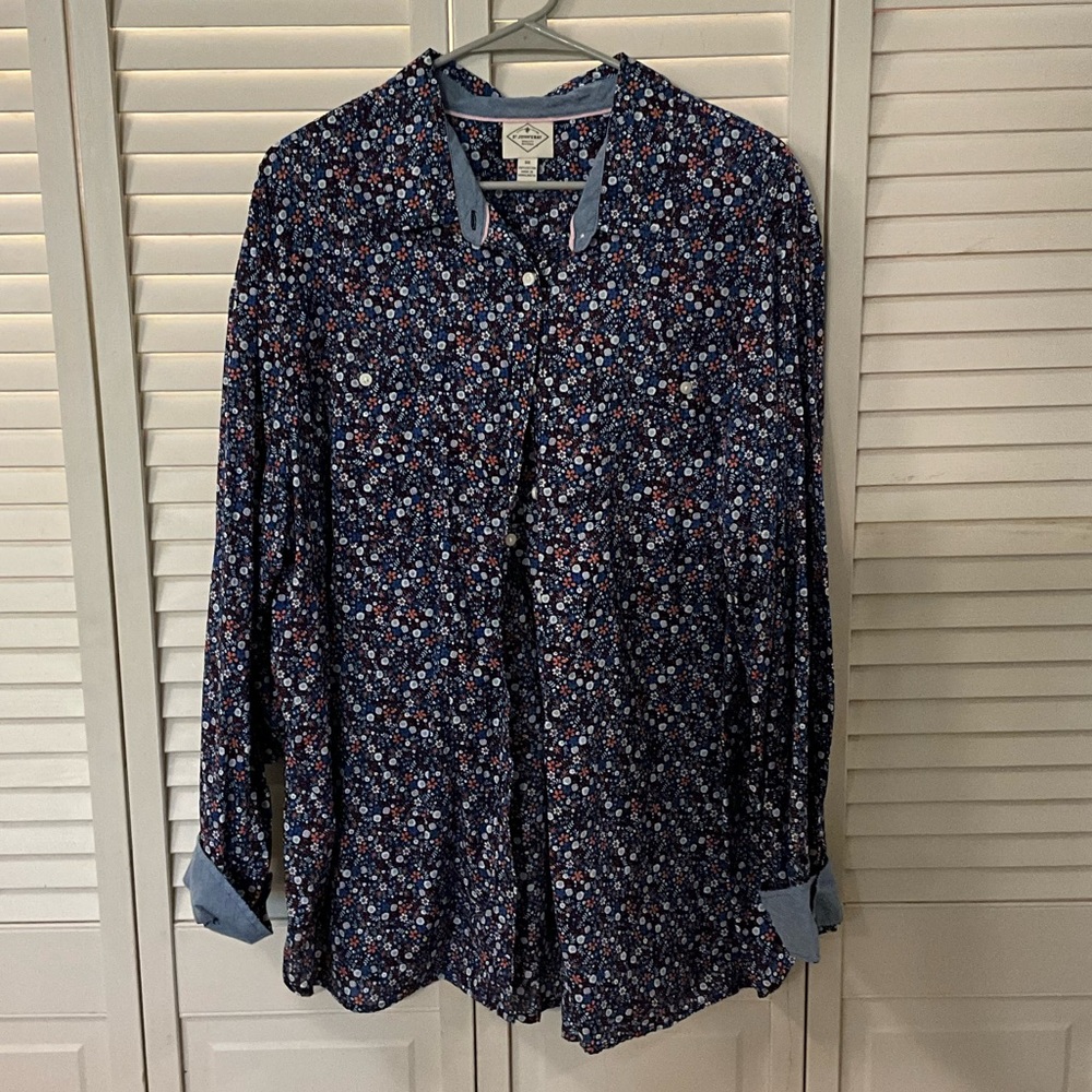 SOLD Women’s Plus Size Button Down Top